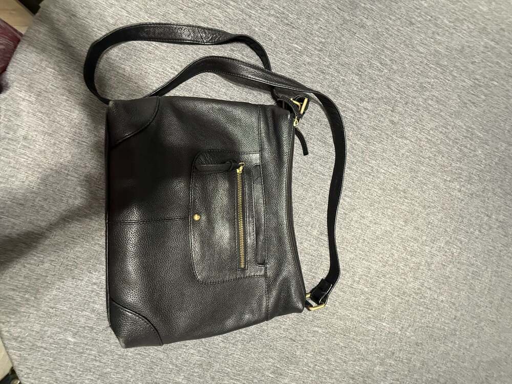 Great American Leatherworks Black Pebbled Leather Multi-Compartment Crossbody Ba